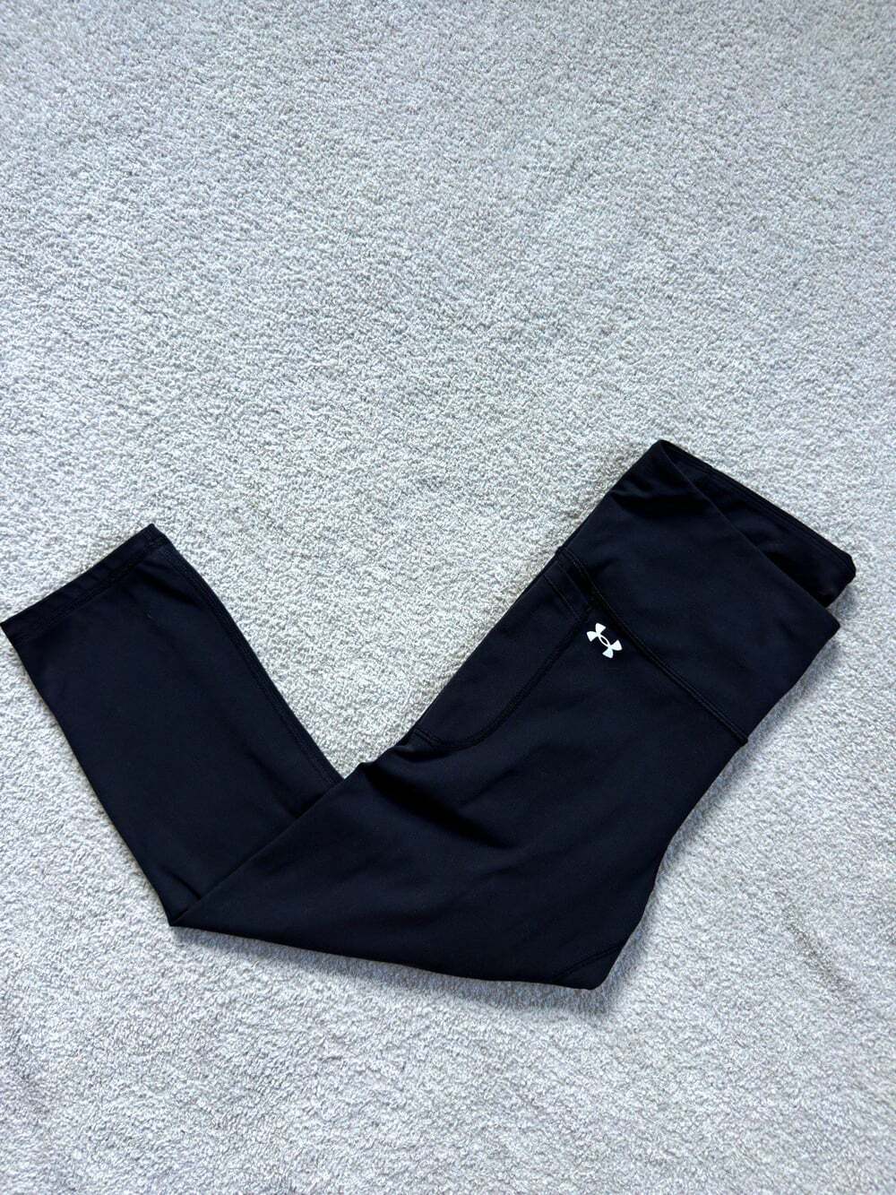 Under Armour Motion Capri Leggings Women’s L Black High Rise Pocket HeatGear